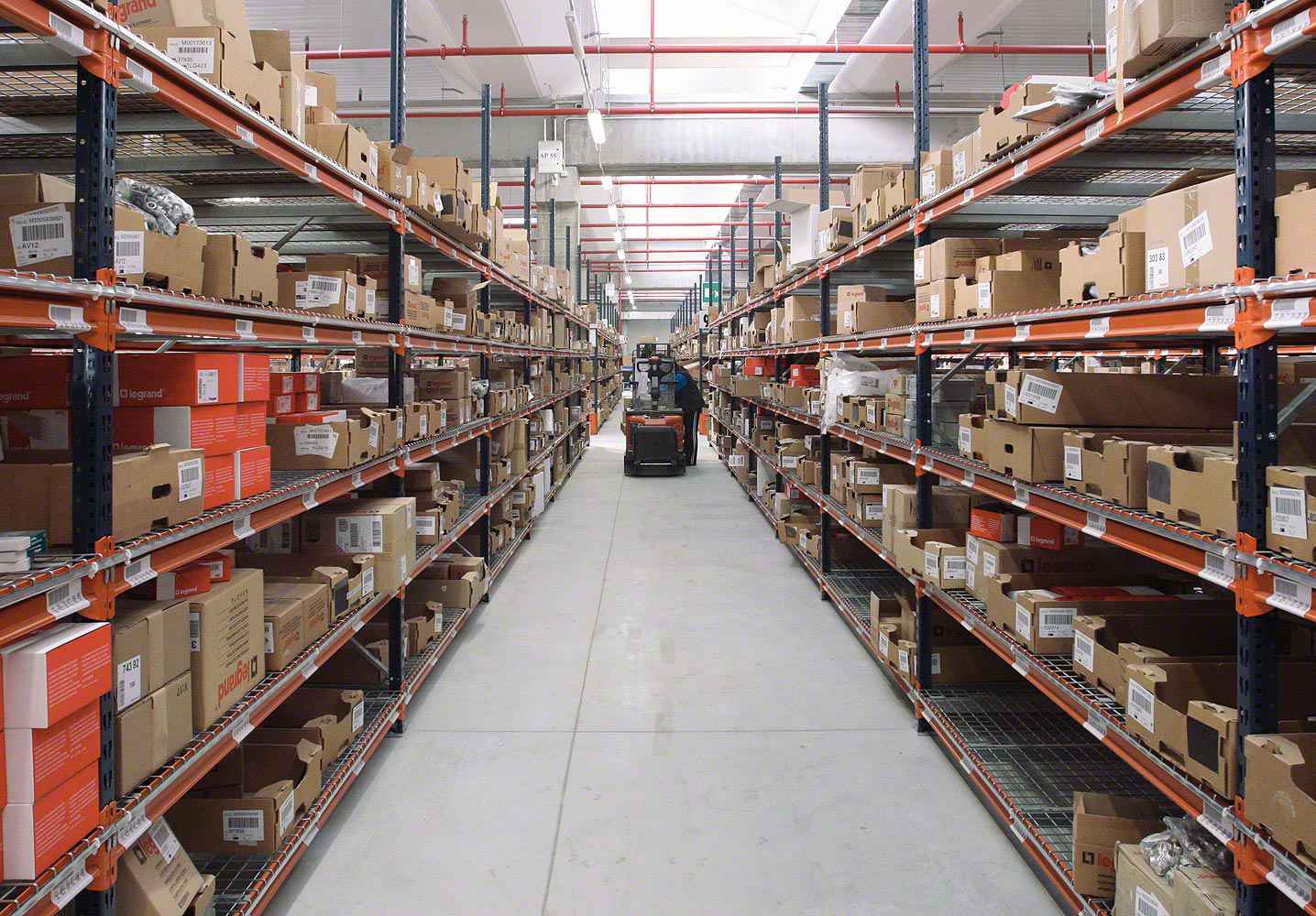 开云手机官方站登录入口-开云(中国)智慧安全用电-仓库库房方案